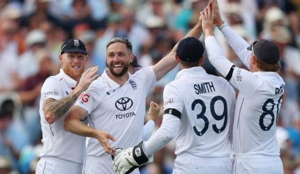 'Frustrated' Woakes rues close calls
