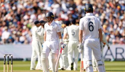 Hussain, Atherton lambast 'ridiculous' Eng top-order