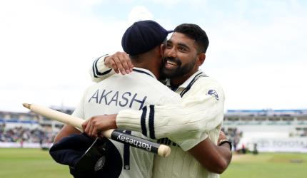 SEE: Siraj-Akash partnership and a special win 