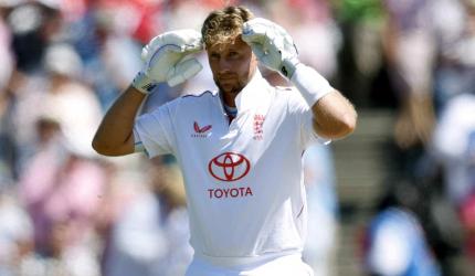 Root surpasses Dravid, Smith with 37th Test century!