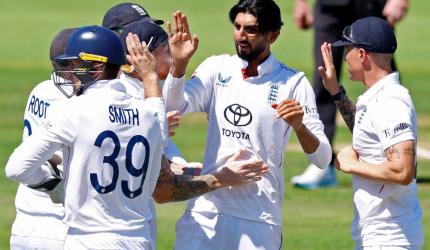 Bashir rocks India, then walks off injured