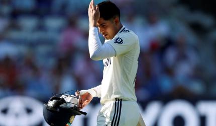 Gill's Dilemma: Be Kohli... Or Be Himself?