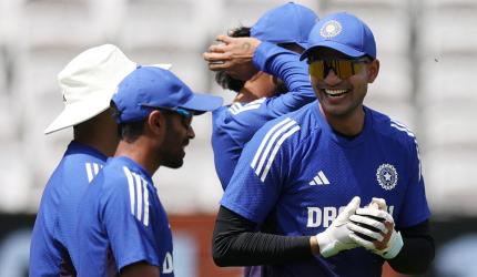 India put Lord's heartbreak behind with music, banter!
