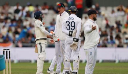 India snub Stokes's offer to draw, Gill defends move
