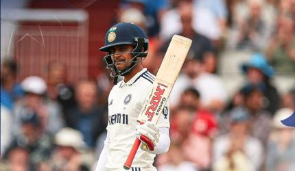 Gill Surpasses Kohli, Chases Gavaskar's Record at Oval