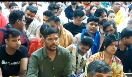 Cricketer Umesh Yadav attends 'Bhasma Aarti'
