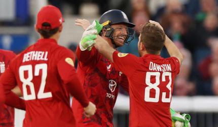Buttler, Dawson guide England to win in 1st T20I