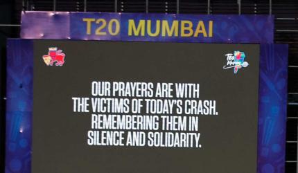 T20 Mumbai finalists honour plane crash victims