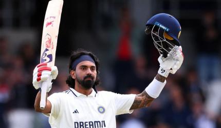 Ex cricketers doff hat to Rahul's 'masterclass'