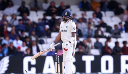 Blockbuster final day awaits but India a bit worried
