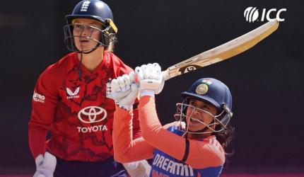 Ravi Shastri's shout-out to 'class player' Mandhana