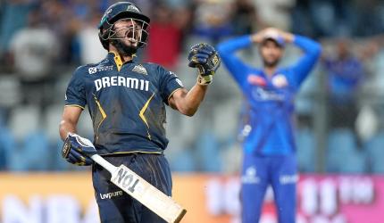 IPL PIX: GT edge MI under DLS method, go top of table