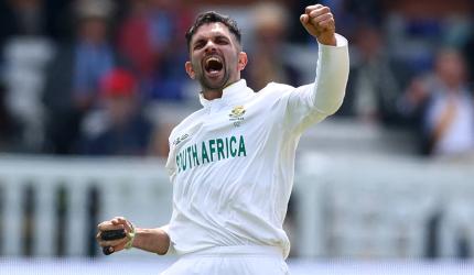 Maharaj, Stubbs keep SA in the contest vs Pakistan