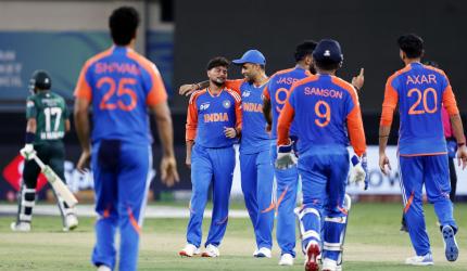 'Handshake Kar Lo, Show Some Grace': Shoaib