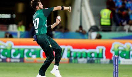 Wasim Akram Tells Shaheen Afridi How to Beat Shubman Gill