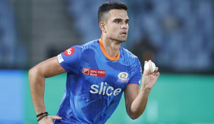 Arjun Tendulkar dismisses Samit Dravid!