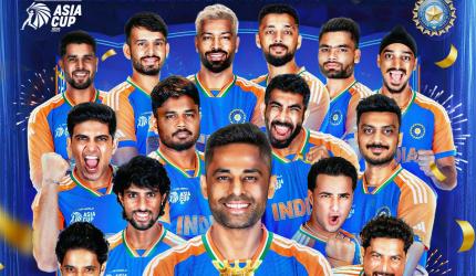 BCCI announces Rs 21 cr cash award for Team India