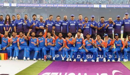'This will haunt them,' Malik slams India over trophy snub