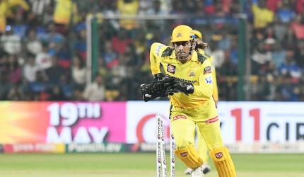 Is Dhoni Ready For Return? Hussey Drops Big Hint