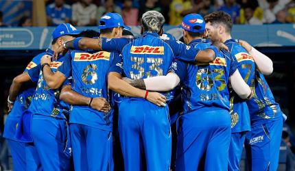 Gavaskar warns MI: Win all or miss IPL playoffs