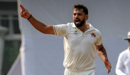 Ranji Trophy: Mumbai Fight Back Vs Karnataka; Nabi Takes 7 For J&K