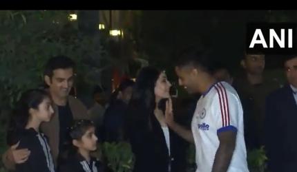 SEE: Gambhir hosts Team India at his residence