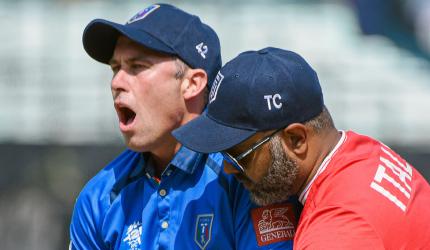 Big blow for Italy as captain Madsen dislocates shoulder