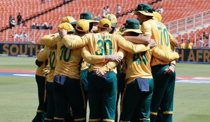 Unbeaten New Zealand, South Africa in battle for group supremacy