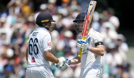 Ashes PIX: Root, Brook sparkle on weather-hit Day 1