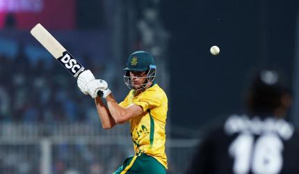 T20 WC semi: Jansen late blitz lifts SA to 169 vs NZ