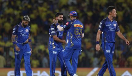 Hardik rues lack of momentum as MI crash to 7th loss