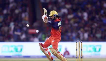 Krunal Pandya Credits Dinesh Karthik For RCB's Batting Improvement