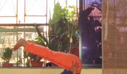 5 yoga poses to control your metabolism