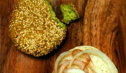 Recipe: Green pea falafel burger