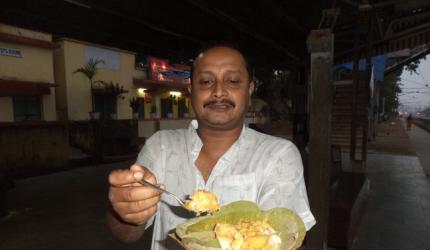 Your train food experience: A hearty meal for Rs 10!