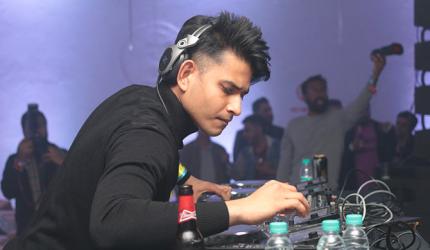 Video: These DJs will make you fall in love with music again!