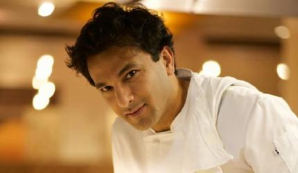 Chef Vikas Khanna eats at this roadside stall