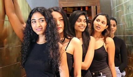 Photos! How to kill time at model auditions