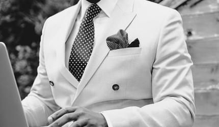 4 tips to dress smart for work