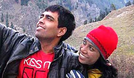 In pix: This couple fell in love with Kashmir