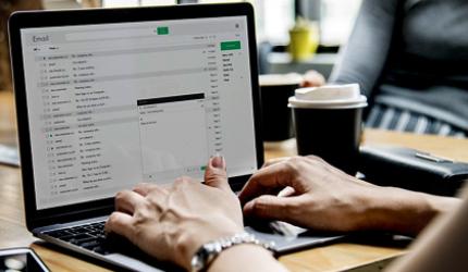 10 SIMPLE tips to get you noticed at work