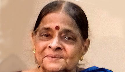 Selfie with mom: 'No one can replace her'