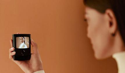 Would you pay Rs 107,550 for the new Moto Razr?