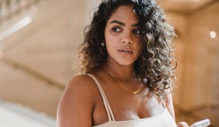 6 reasons your ex is still texting you