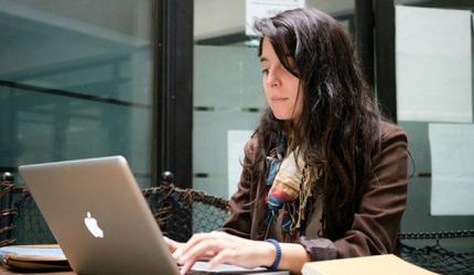 How many hours can you work while studying abroad?