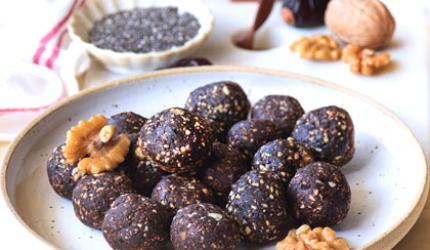 Recipe: Sugarfree Date Chia Laddoos