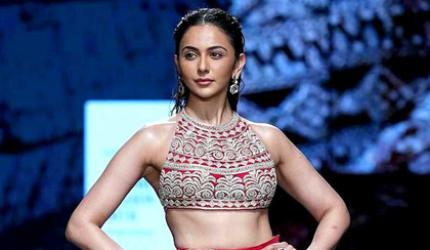 Rakul, Kriti, Ananya's Desi Style Tips For 2024