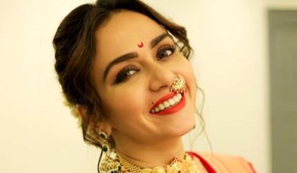 Amruta, Rinku In Their Traditional Best