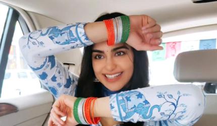 Adah, Alia, Nitashi have a I LOVE INDIA moment!