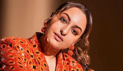 Navratri: Sonakshi, Kangana Stun In Orange